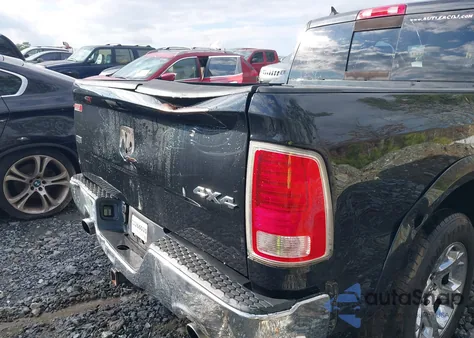 2015 Ram 1500 Laramie z USA, uszkodzony, nr VIN 1C6RR7NT2FS767815